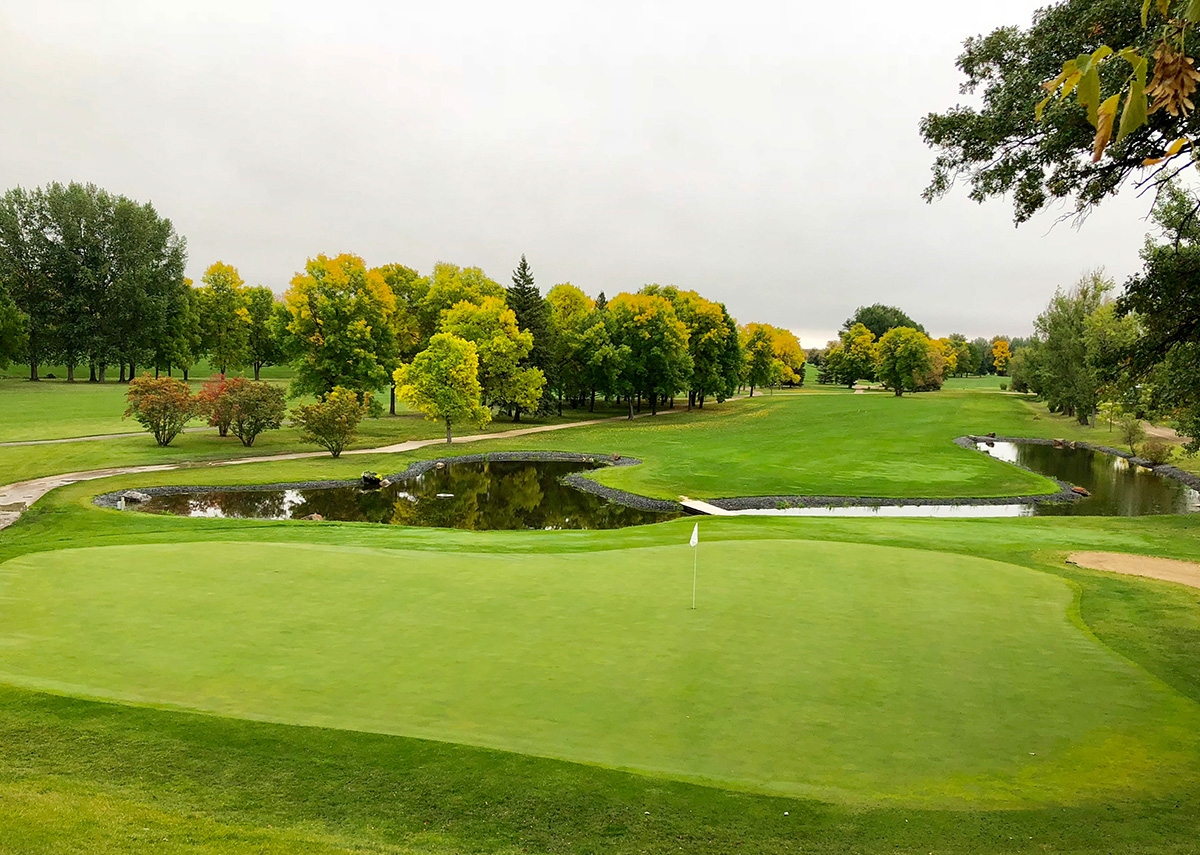 selkirk golf course dining room